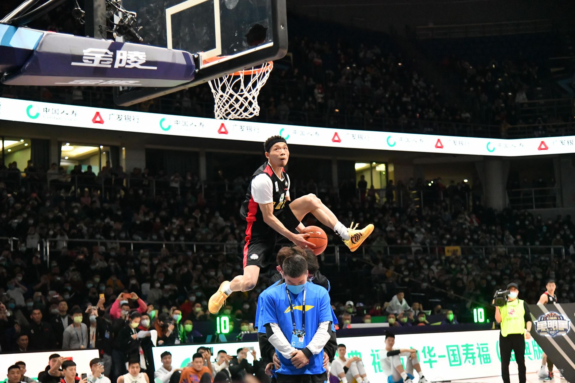 恰如其分地 恰如其分地