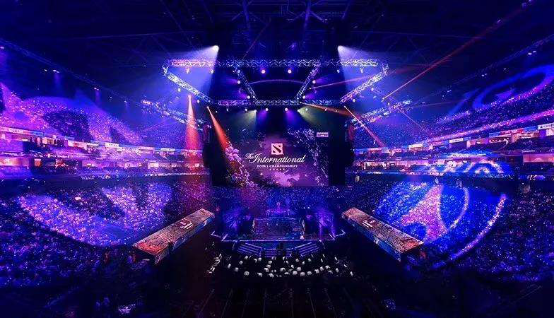 压在更衣室 压在更衣室