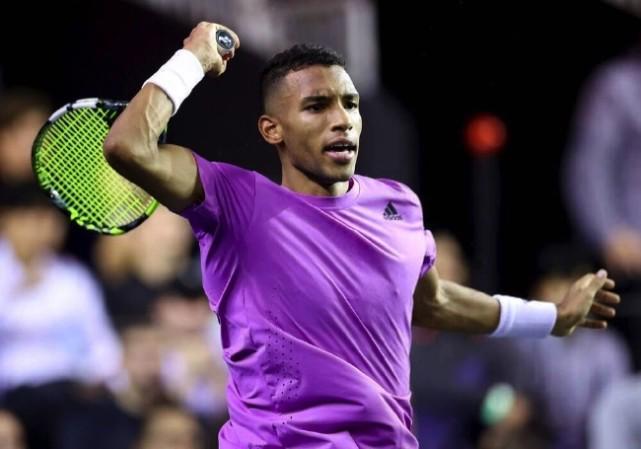 现了三点 现了三点